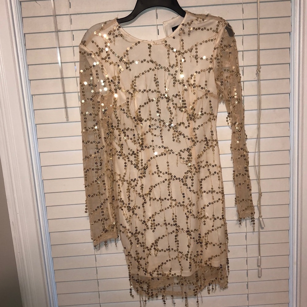 PRETTYLITTLETHING DRESS